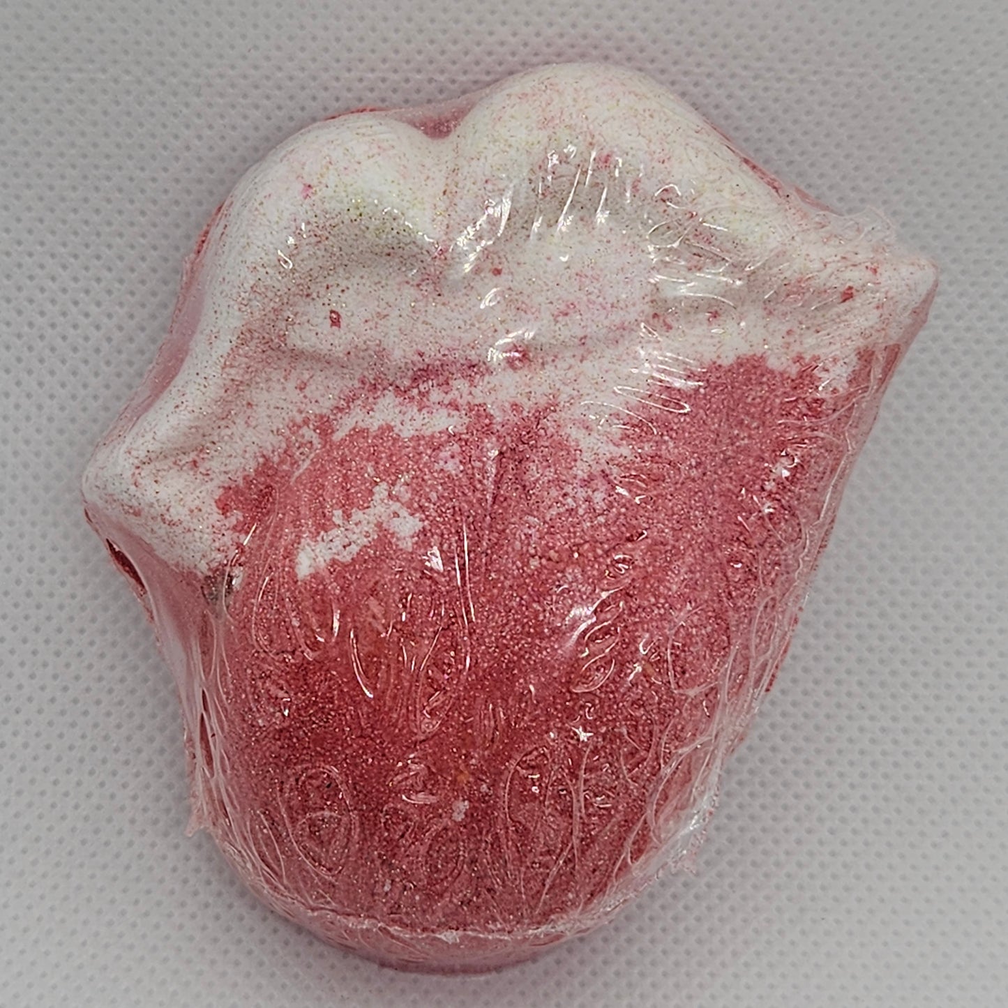 Kids Raspberry & Pomegranate Lip Shape Bath Bomb